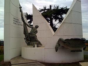 X MONUMENT DE SIDI BRAHIM RAPATRIE A  PERISSAC DE H LAFITE  (2)